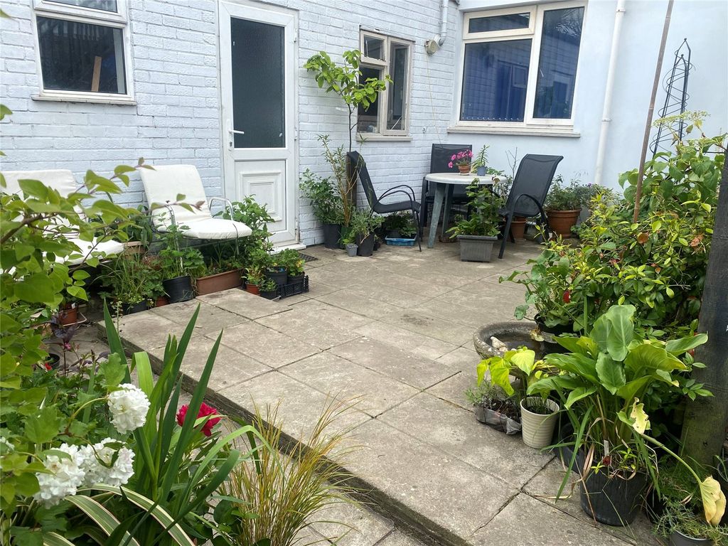 Property photo 2 of 21 Picture No. 39