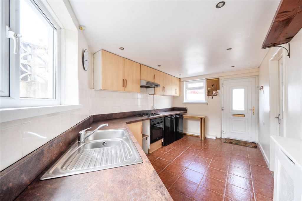 Property photo 2 of 16 Picture No. 03
