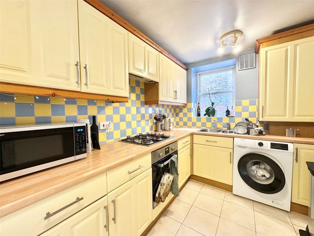 Property photo 3 of 10 Picture No. 14