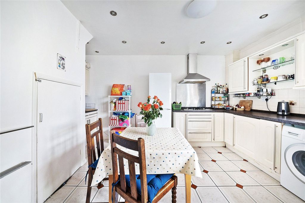 Property photo 2 of 18 Picture No. 08