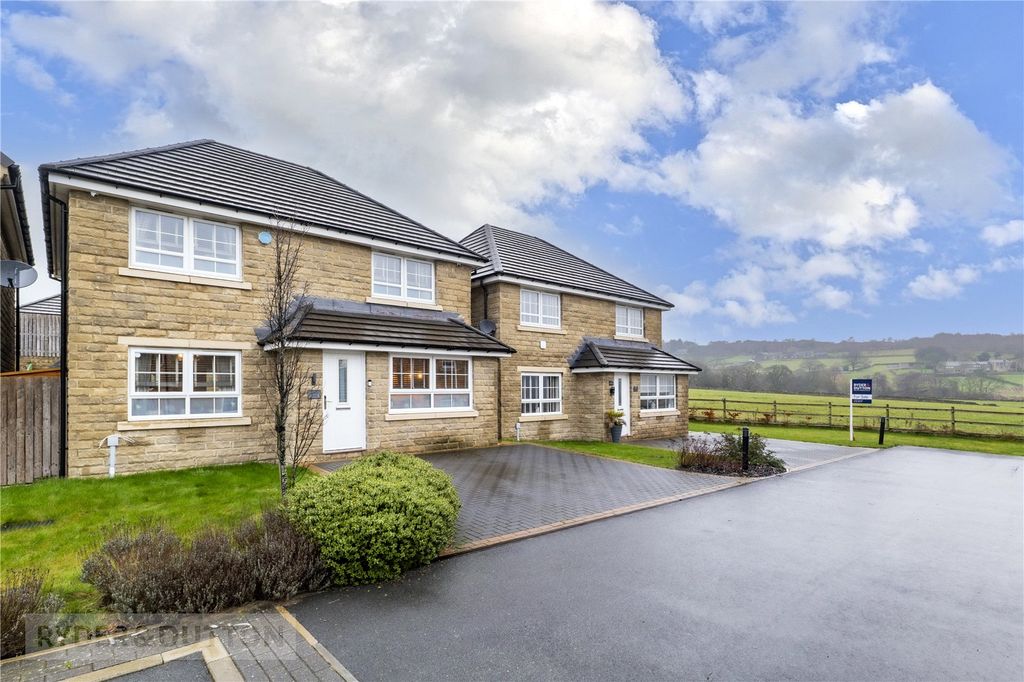 Property photo 1 of 25 Front External