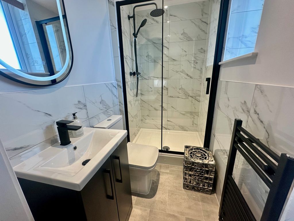 Property photo 2 of 16 Image