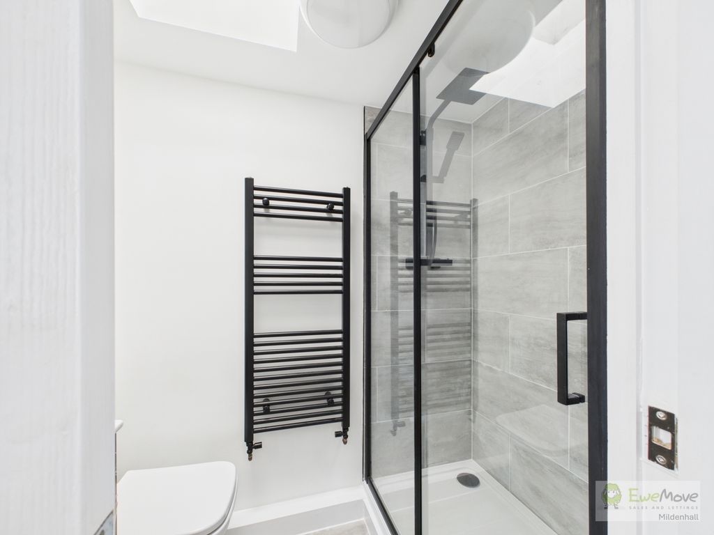 Property photo 3 of 8 Cam03603G0-Pr0033-Still008