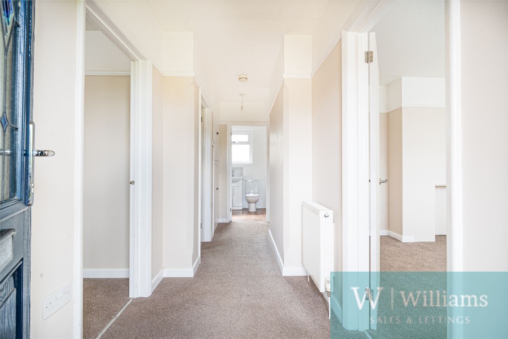 Property photo 3 of 19 Hallway