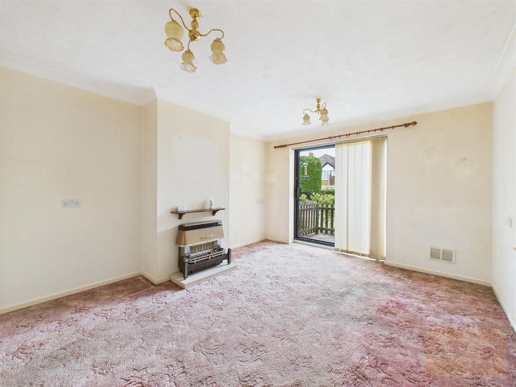 Property photo 2 of 8