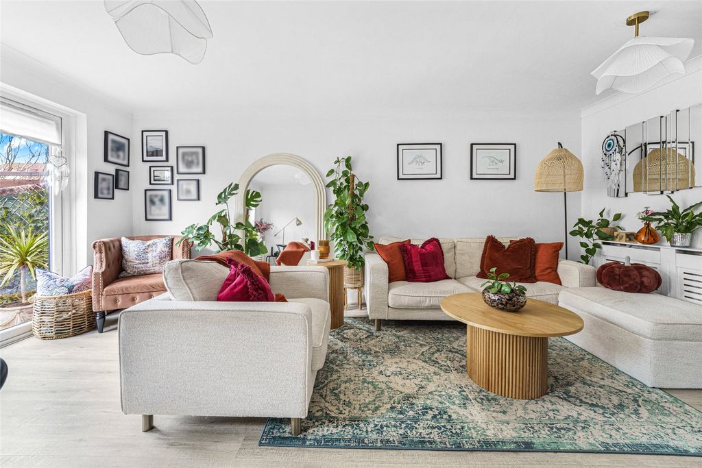 Property photo 3 of 25 Picture No. 15