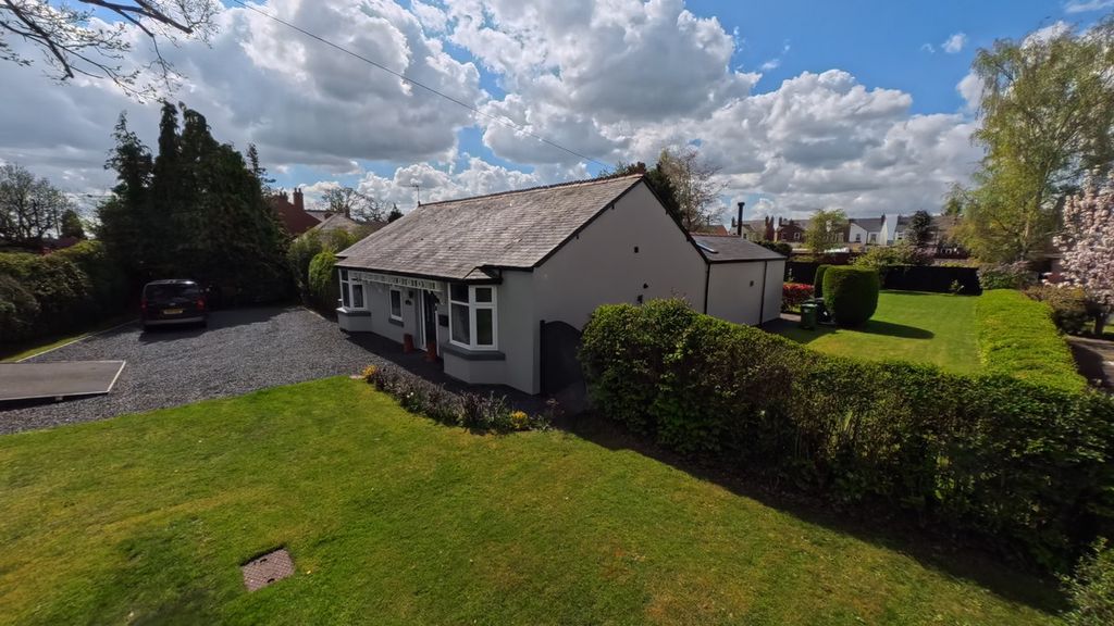 Property photo 2 of 38