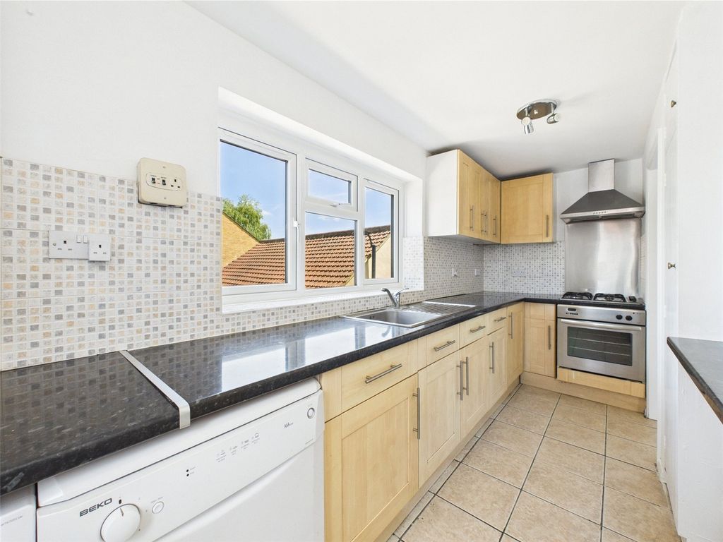 Property photo 2 of 16 Kitchen
