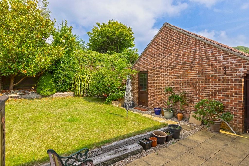 Property photo 2 of 17 7 Highview_15.Jpg