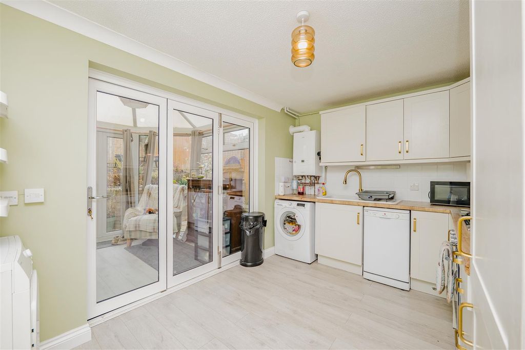 Property photo 3 of 19 P1412926.Jpg