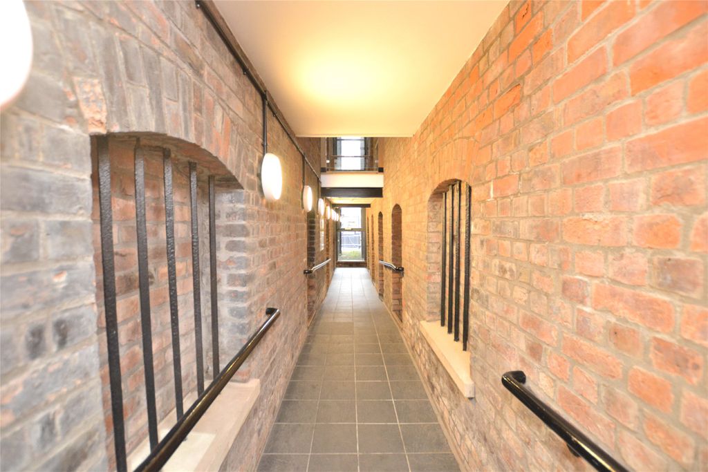 Property photo 2 of 11 Picture No. 25