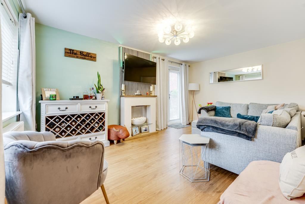 Property photo 3 of 25 13 Haydock Close, Oakley Vale-15.Jpg