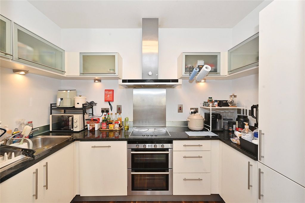 Property photo 3 of 8 Picture No. 02