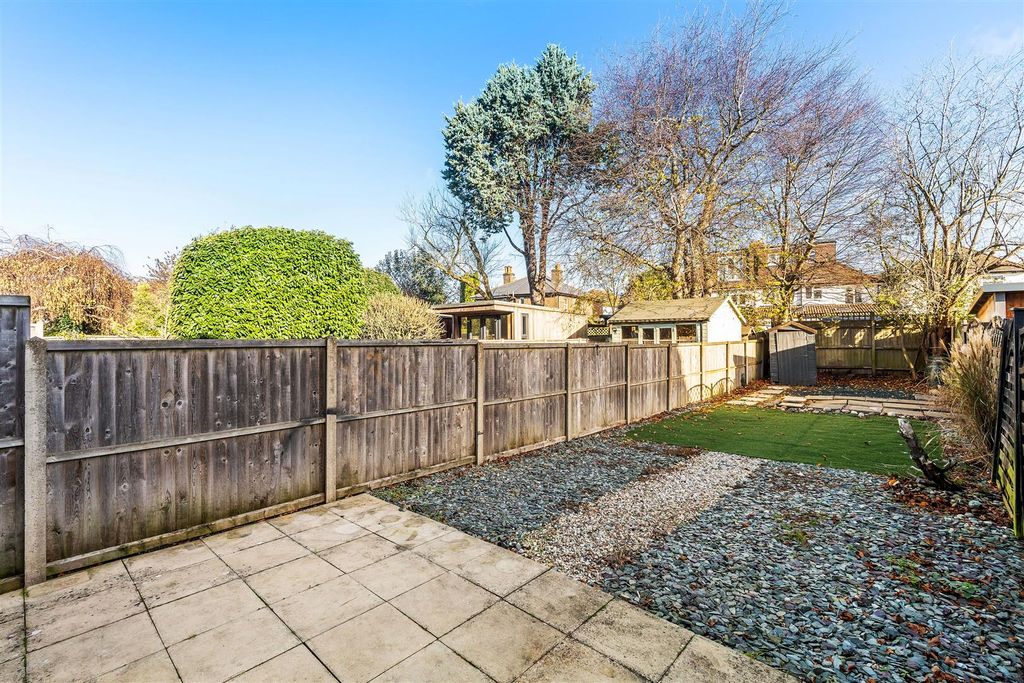 Property photo 3 of 14 17-Grove-Road-20.Jpg