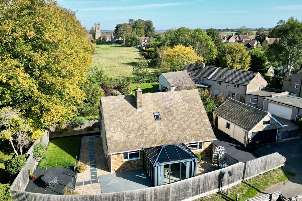 Property photo 1 of 21 Photo 14