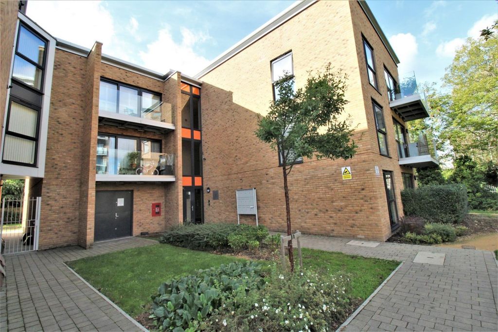 Property photo 1 of 8 5140620