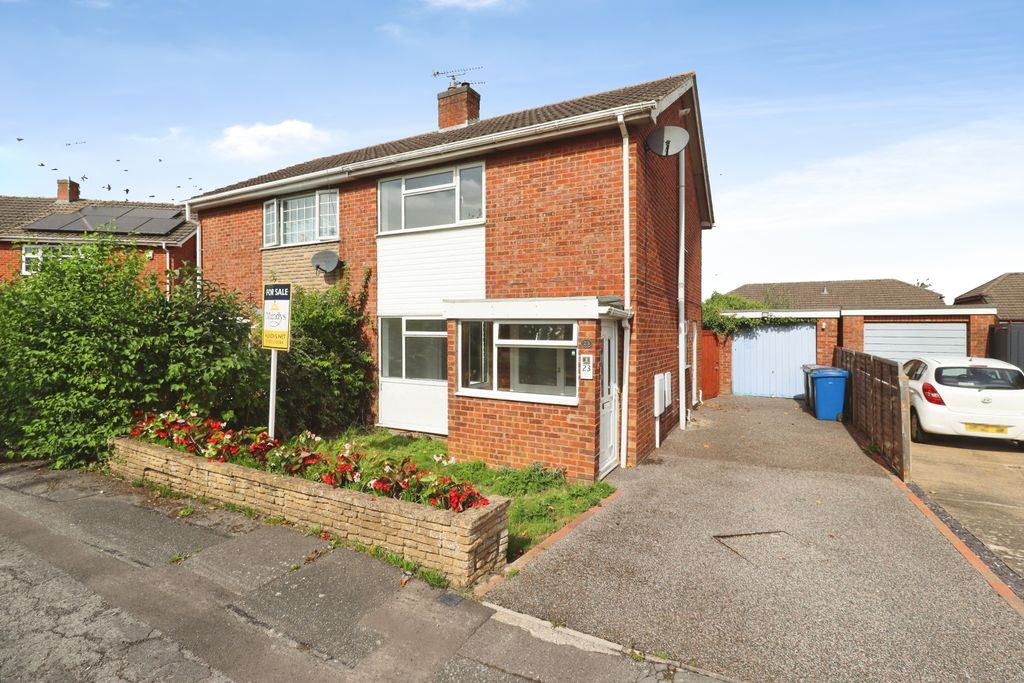 Property photo 1 of 12