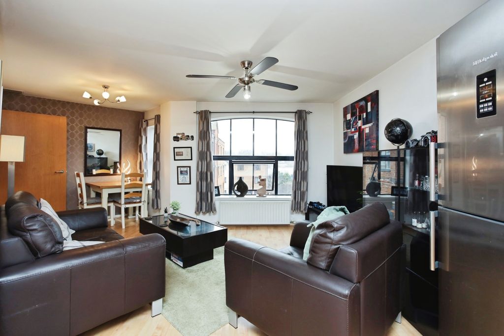 Property photo 2 of 15 Pbox-Img.Jpg