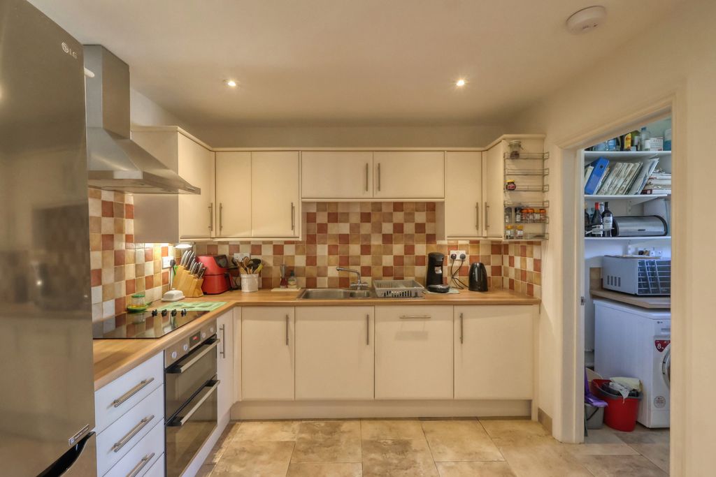 Property photo 3 of 13 Picture No. 35