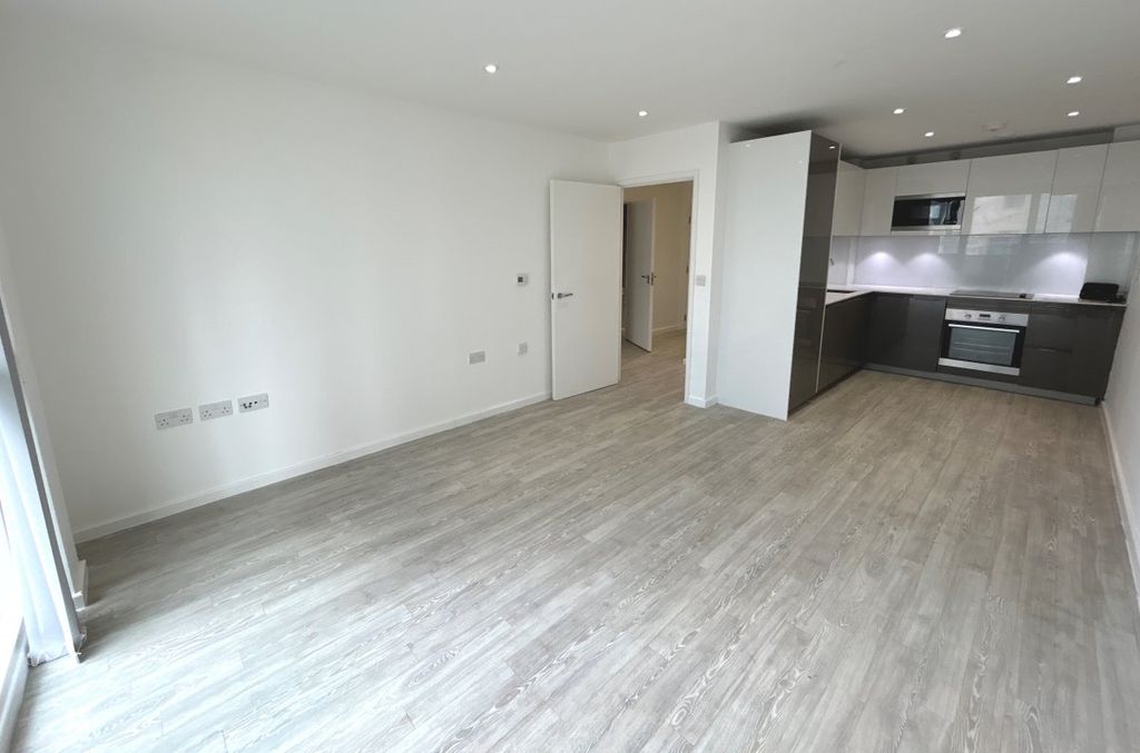 Property photo 3 of 9