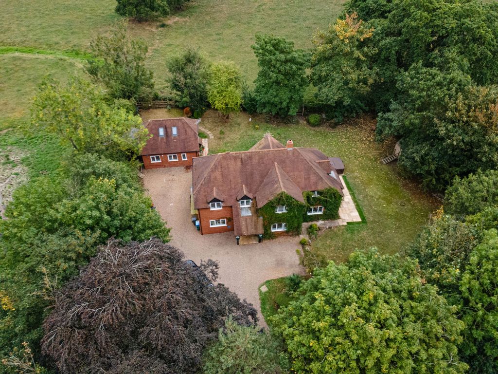 Property photo 2 of 34
