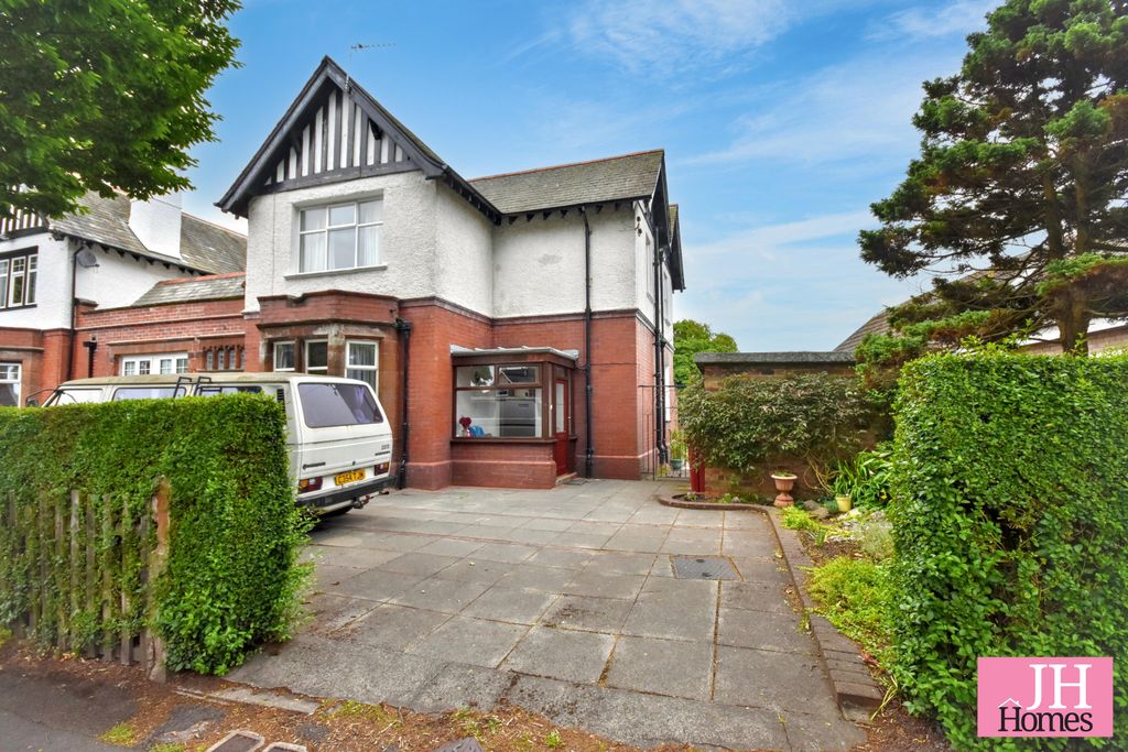Property photo 1 of 24