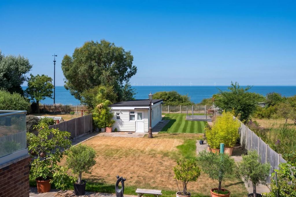 Property photo 3 of 40