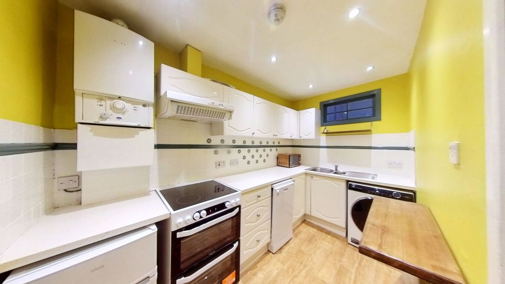 Property photo 3 of 11 Picture No. 04