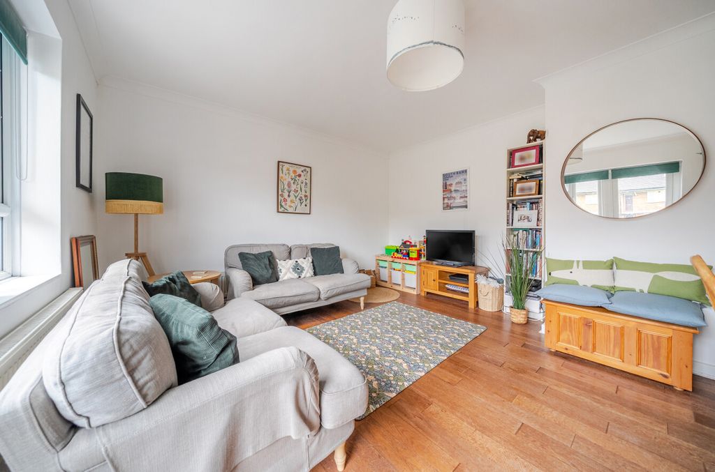 Property photo 3 of 16 1405051-16-69808B...