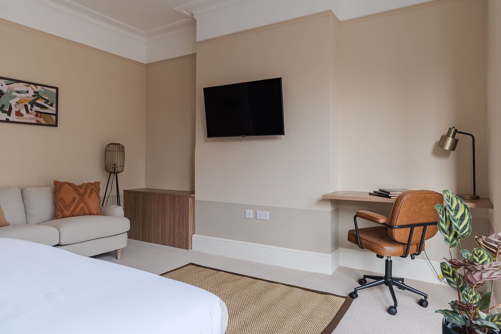 Property photo 3 of 7