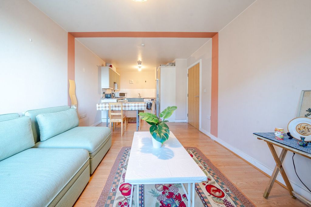 Property photo 2 of 12 Picture No. 03