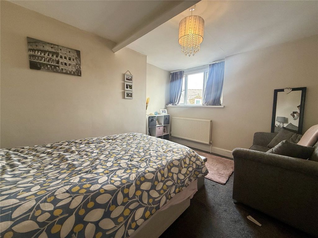 Property photo 3 of 11 Picture No. 06