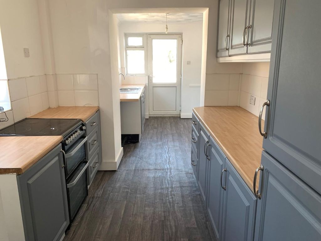 Property photo 2 of 12 Kitchen.Jpg