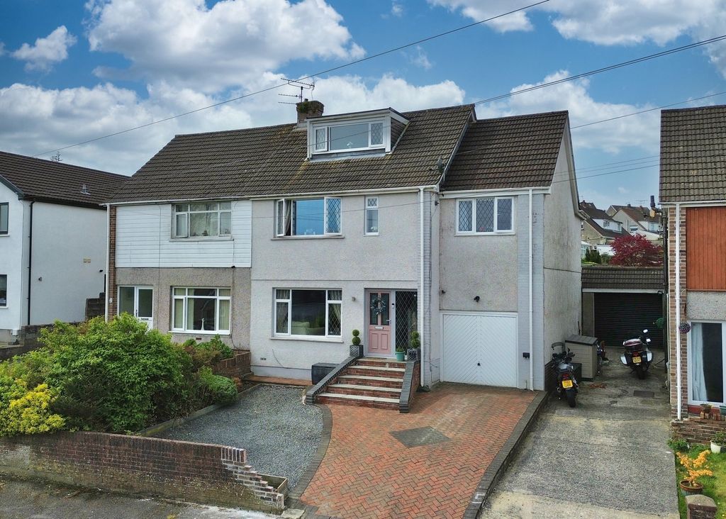 Property photo 1 of 25