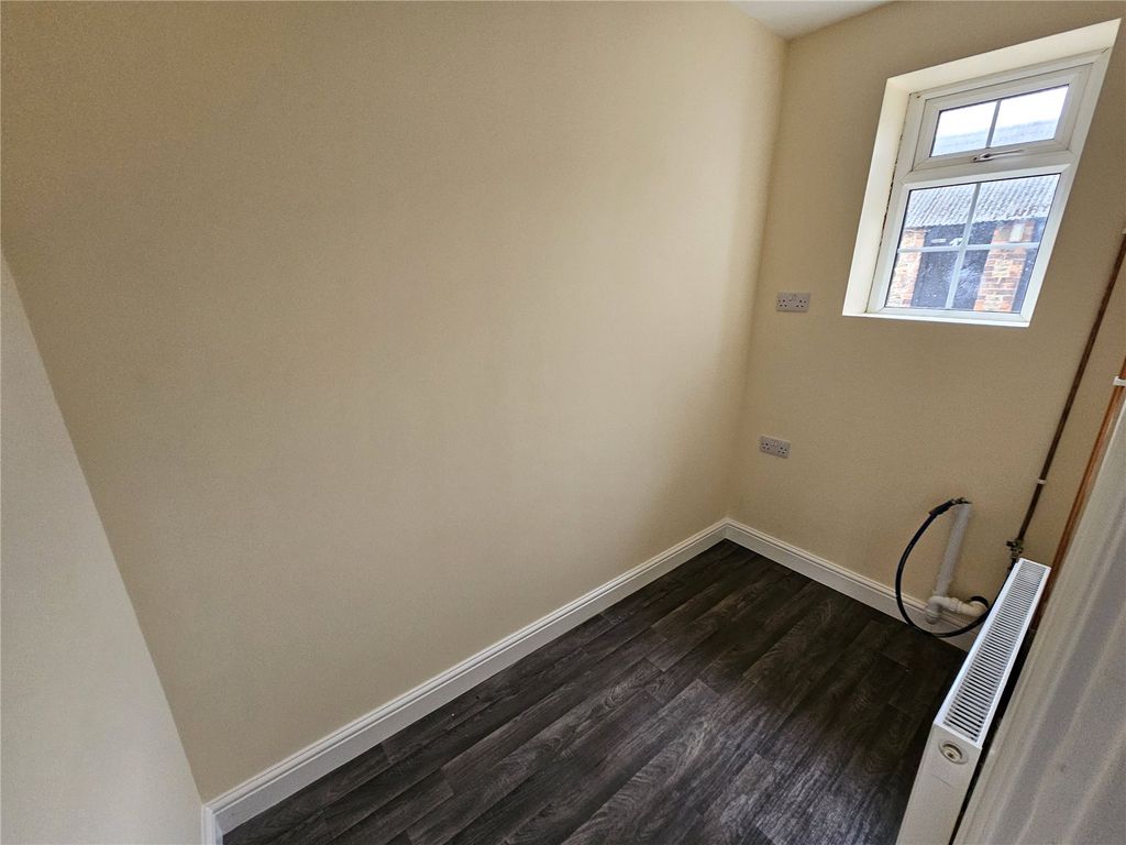 Property photo 3 of 8 Picture No. 02