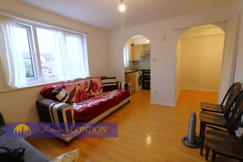 Property photo 3 of 10 Photo 12