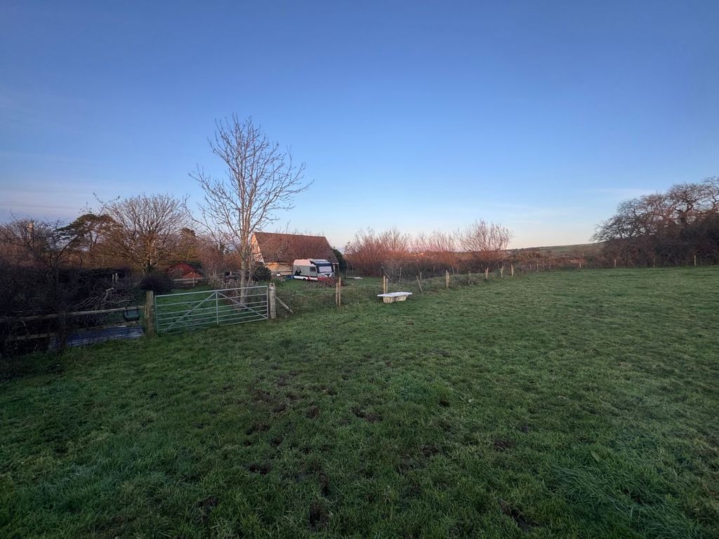 Property photo 2 of 54