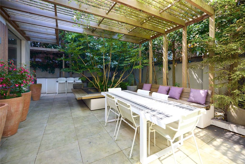 Property photo 2 of 34 Exterior