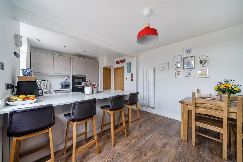 Property photo 3 of 18 Kitchen/Diner