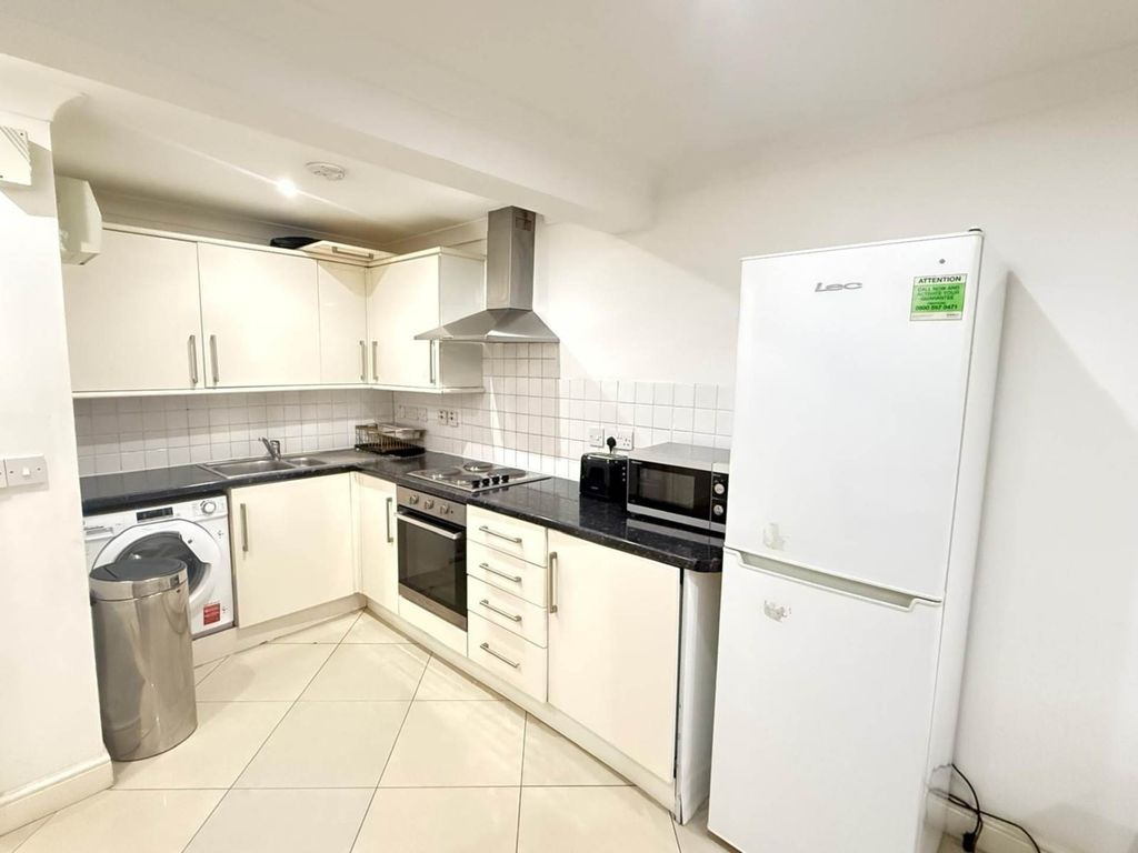 Property photo 2 of 3