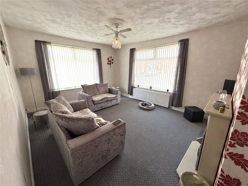 Property photo 2 of 11 Picture No. 16