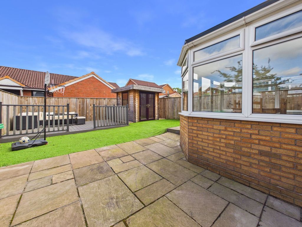 Property photo 2 of 27