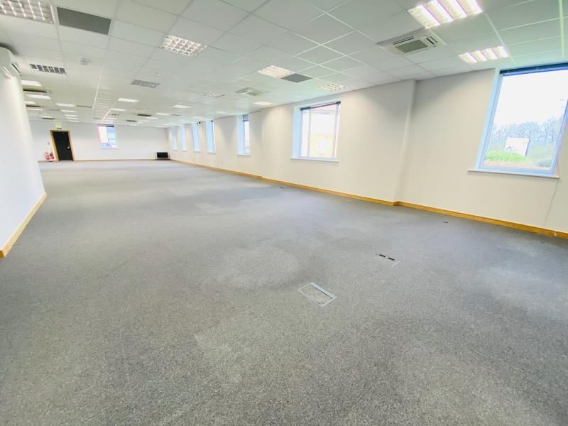 Property photo 2 of 25