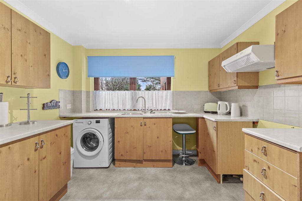 Property photo 2 of 24 Kitchen