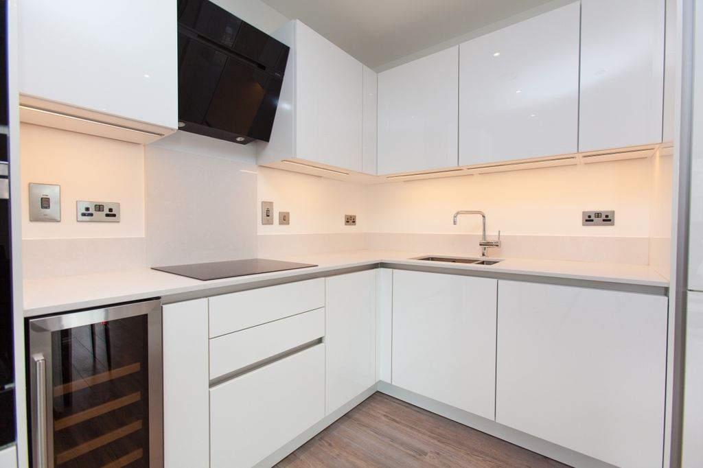 Property photo 2 of 9 Kitchen