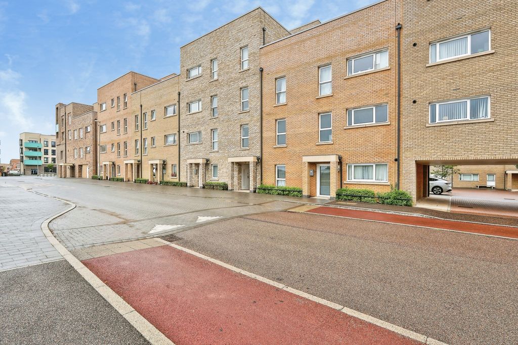 Property photo 1 of 16 2442A447-24