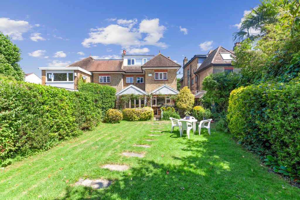 Property photo 2 of 21 040720234_Dace_167 Park Road_N8 8Jj_022