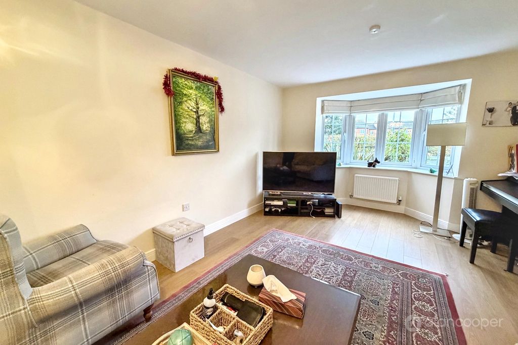Property photo 2 of 21 6101313