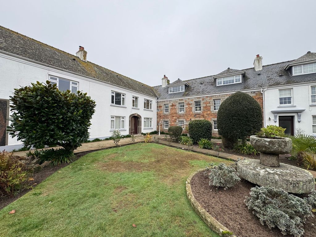 Property photo 1 of 8