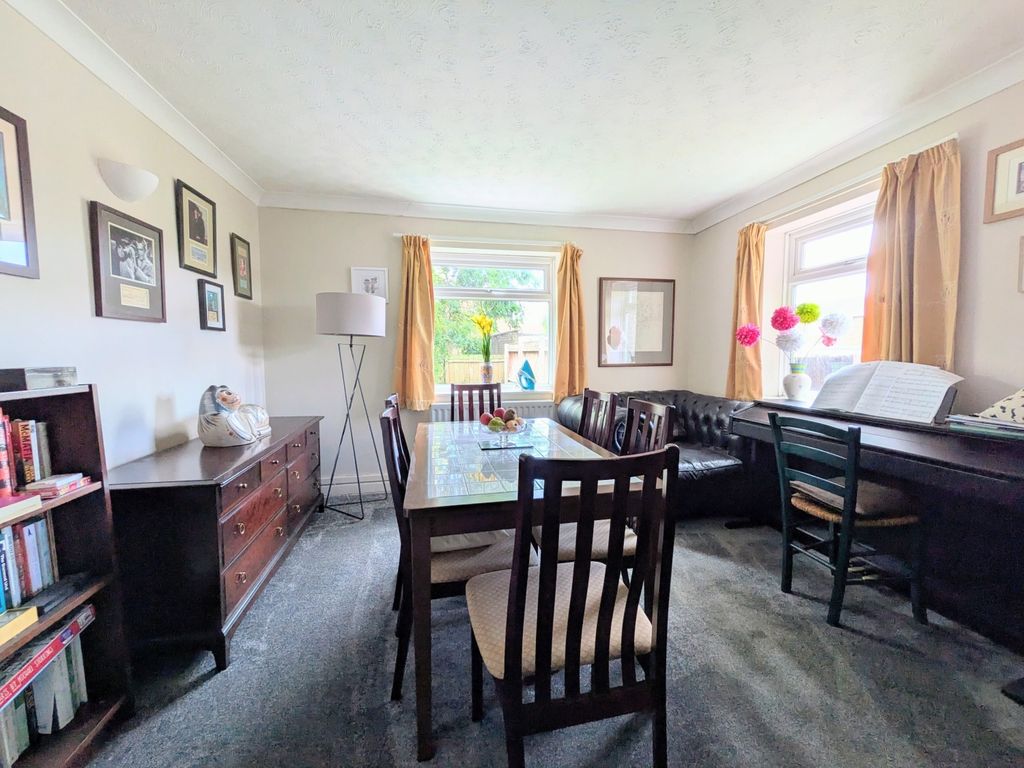 Property photo 2 of 16 1000000054